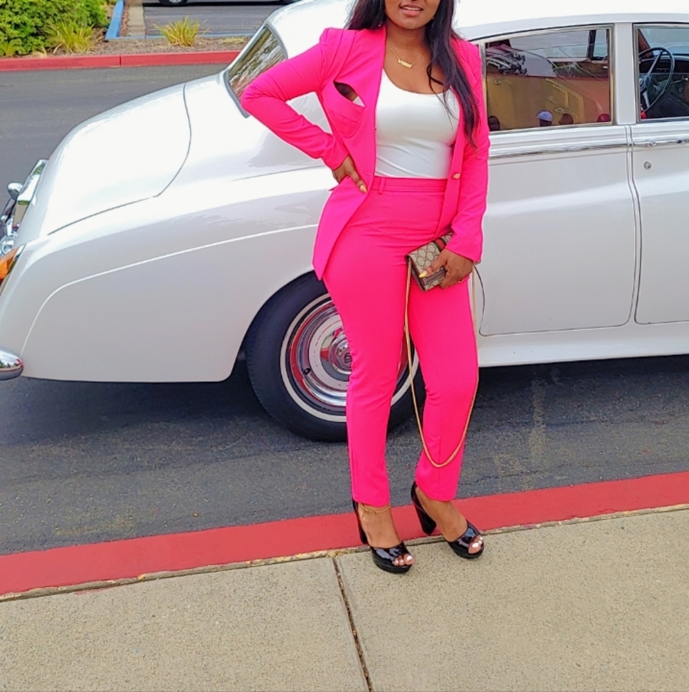 Fashion Nova suite set